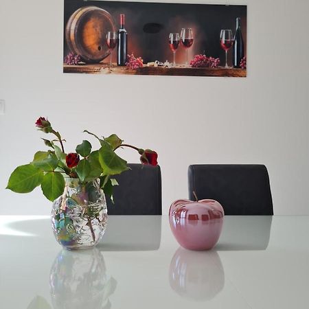 Apartman Tessa Vela Luka Exterior foto