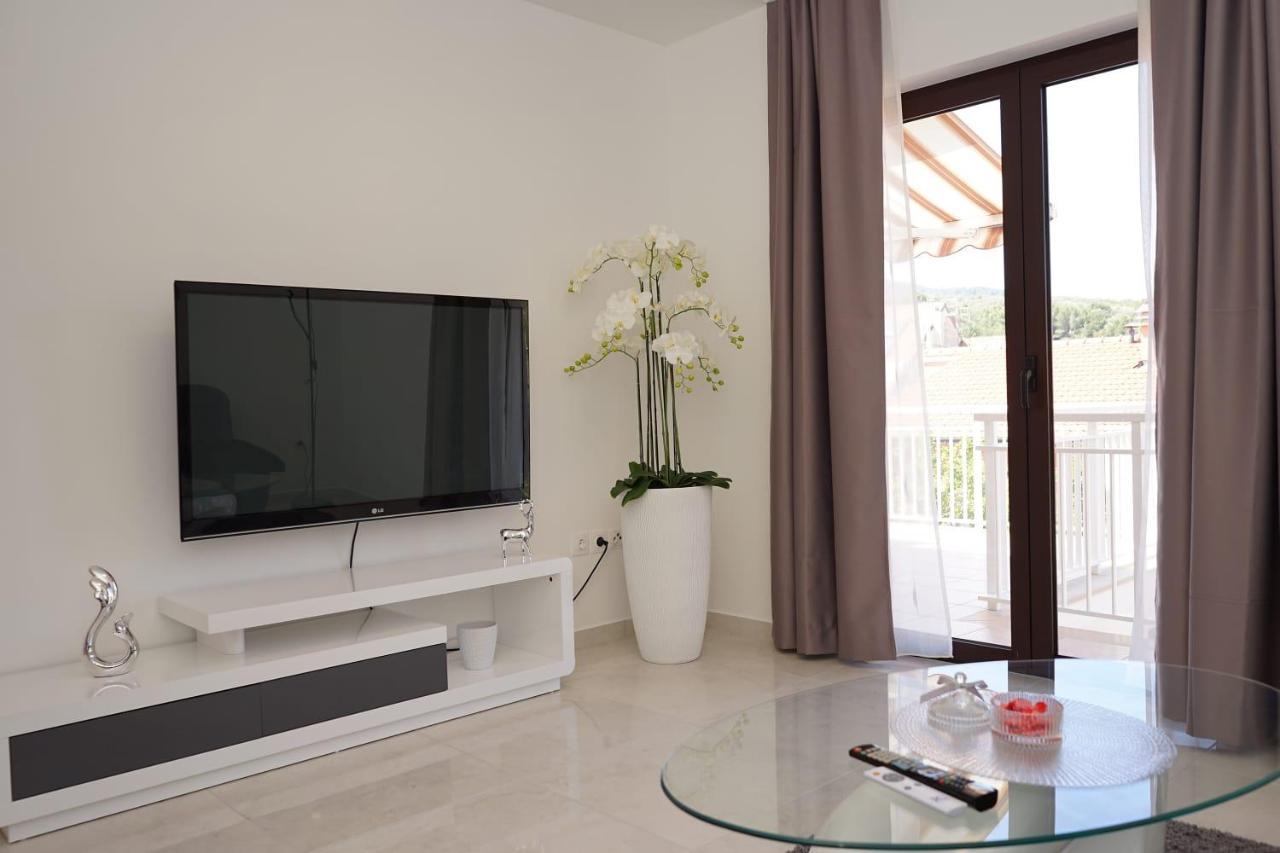 Apartman Tessa Vela Luka Exterior foto